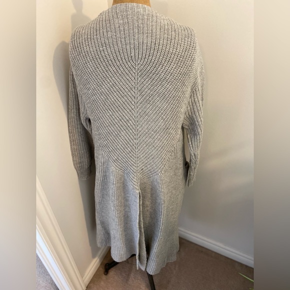 Long knit cardigan- Size Small - Picture 2 of 9